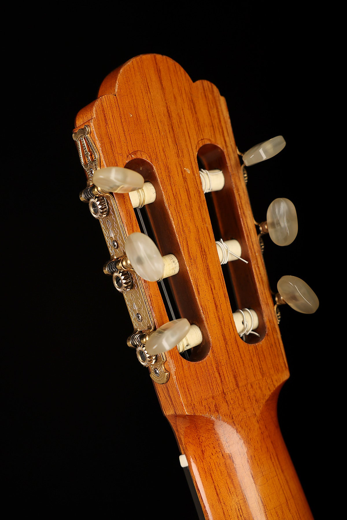 Manuel Velasquez Classical Preowned 1977