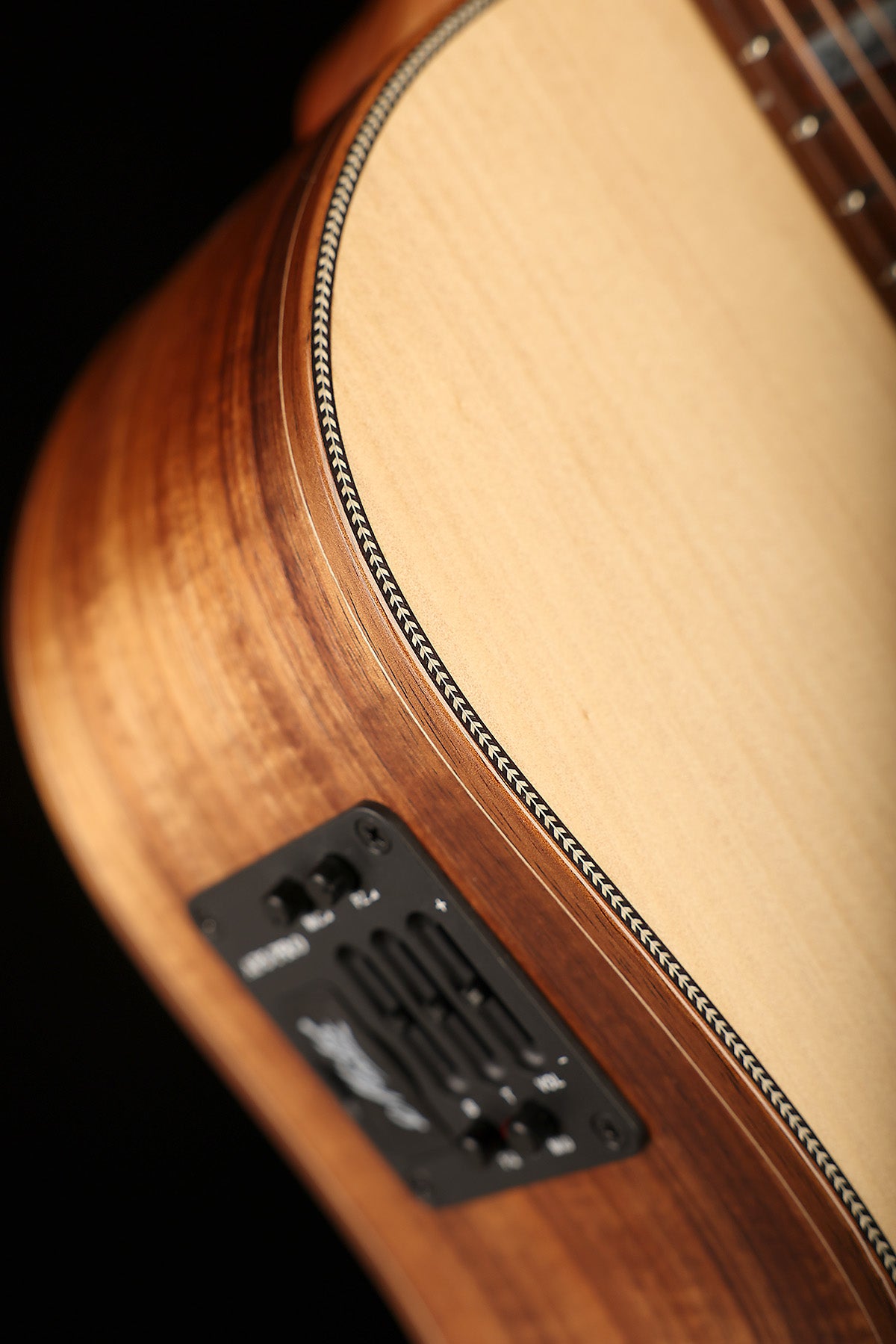 Maton EA80C Australian 2025 'Natural' Preowned 2025