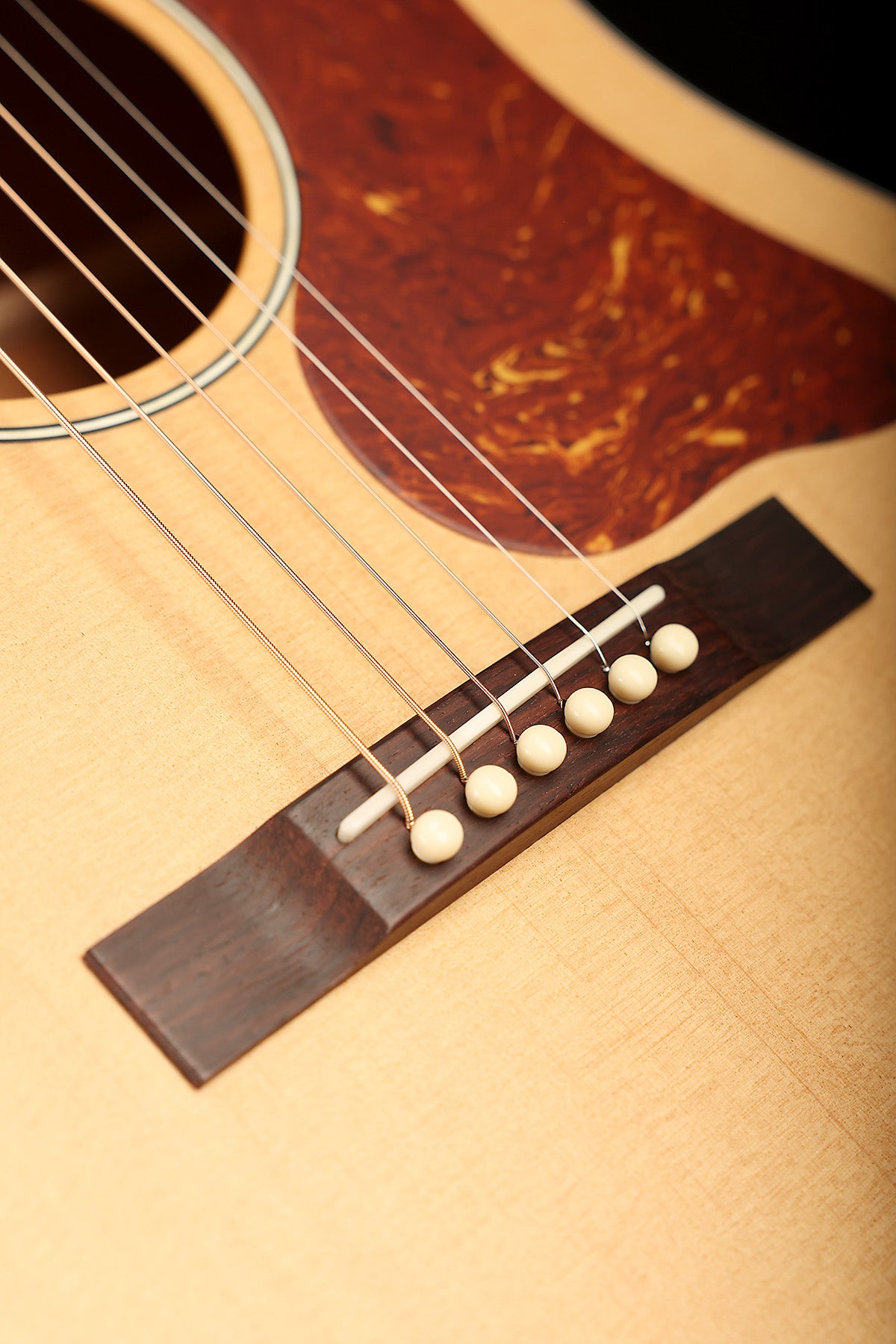Iris DF 'Natural' Slope Shoulder Dreadnought Acoustic Guitar