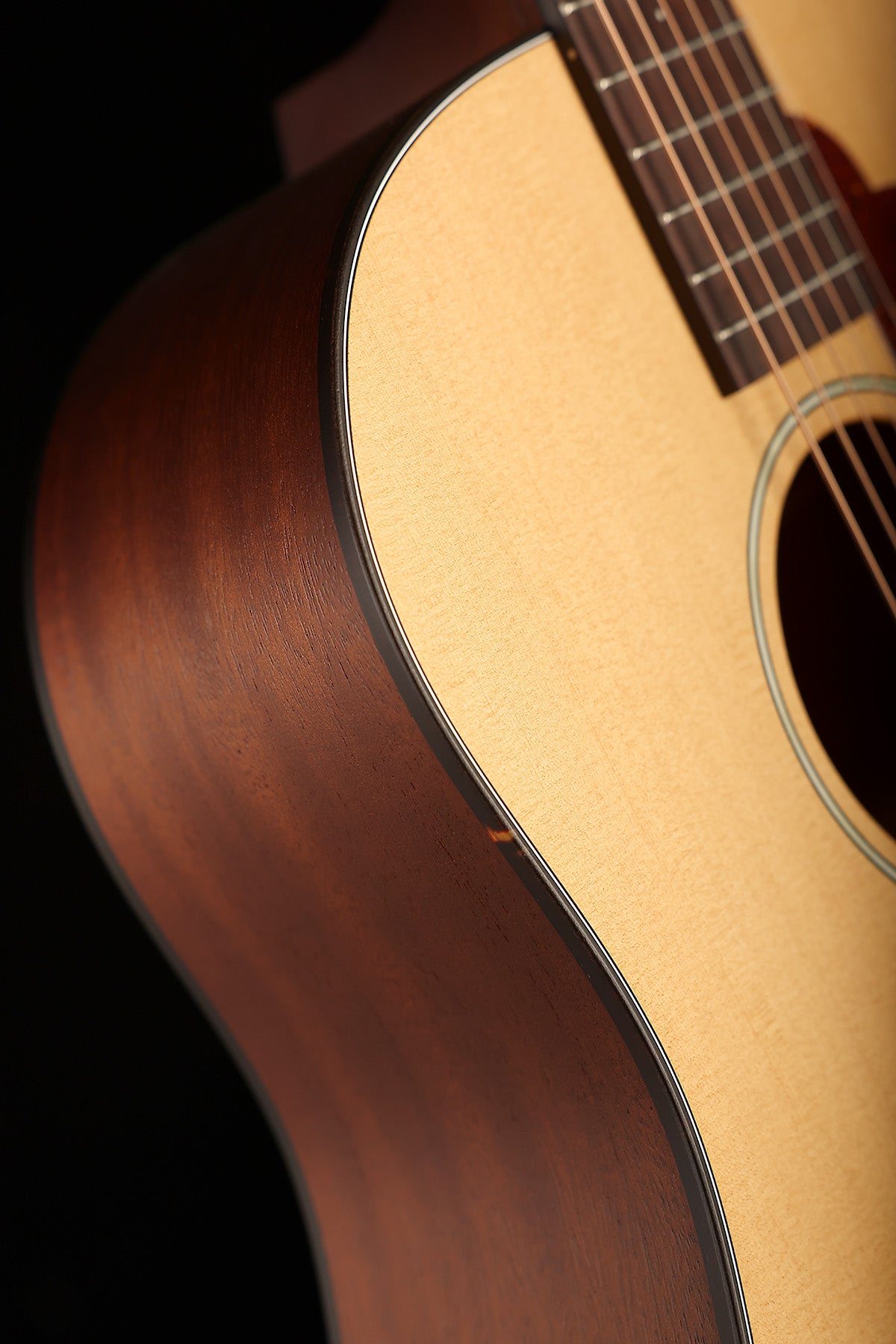 Iris DF 'Natural' Slope Shoulder Dreadnought Acoustic Guitar