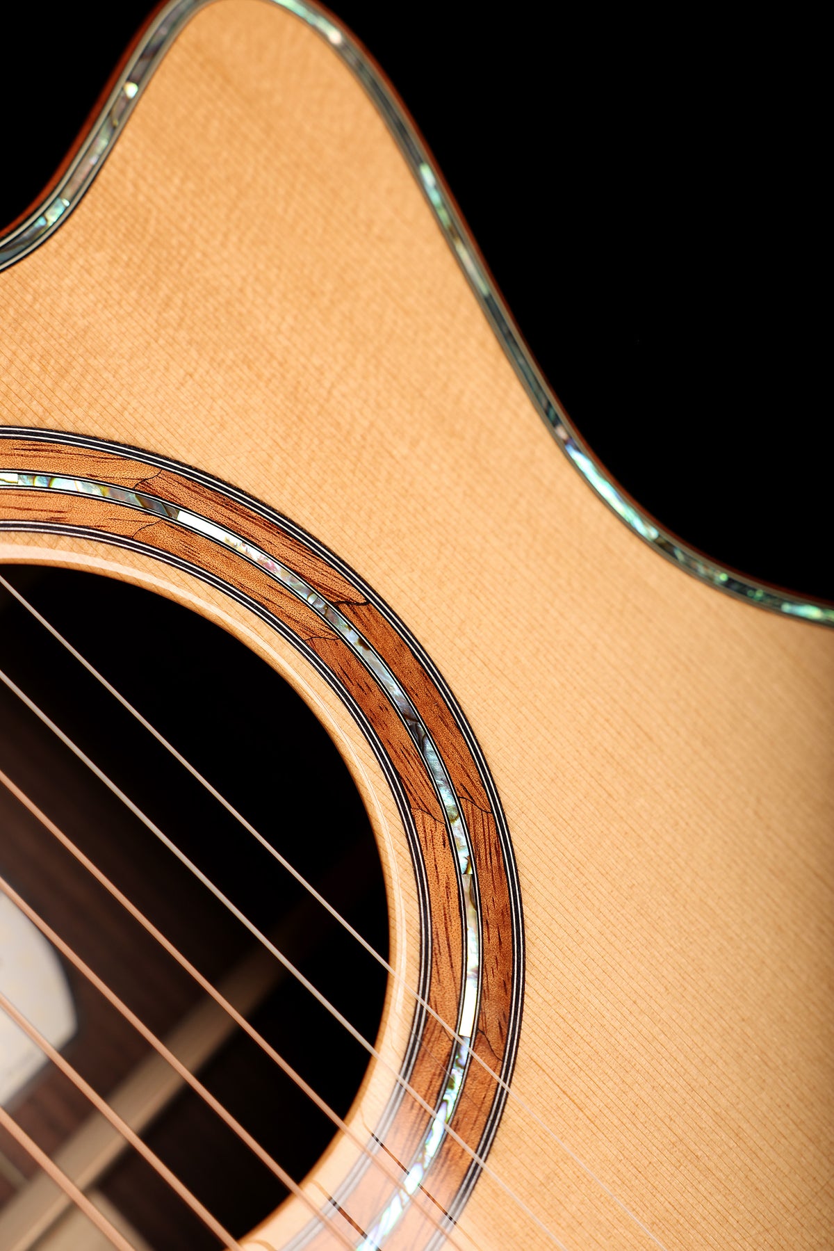 Furch Red Master’s Choice Gc-TR a ‘Natural’ Grand Auditorium Cutaway Acoustic Electric Guitar