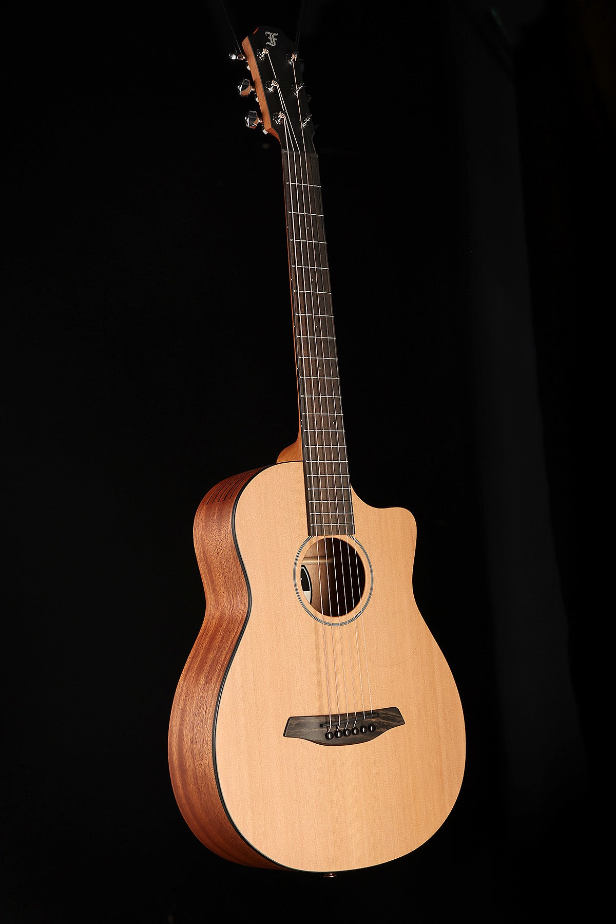 Furch Pioneer-CMe a 'Western Red Cedar / African Mahogany' 'Natural' Travel Acoustic Electric Guitar