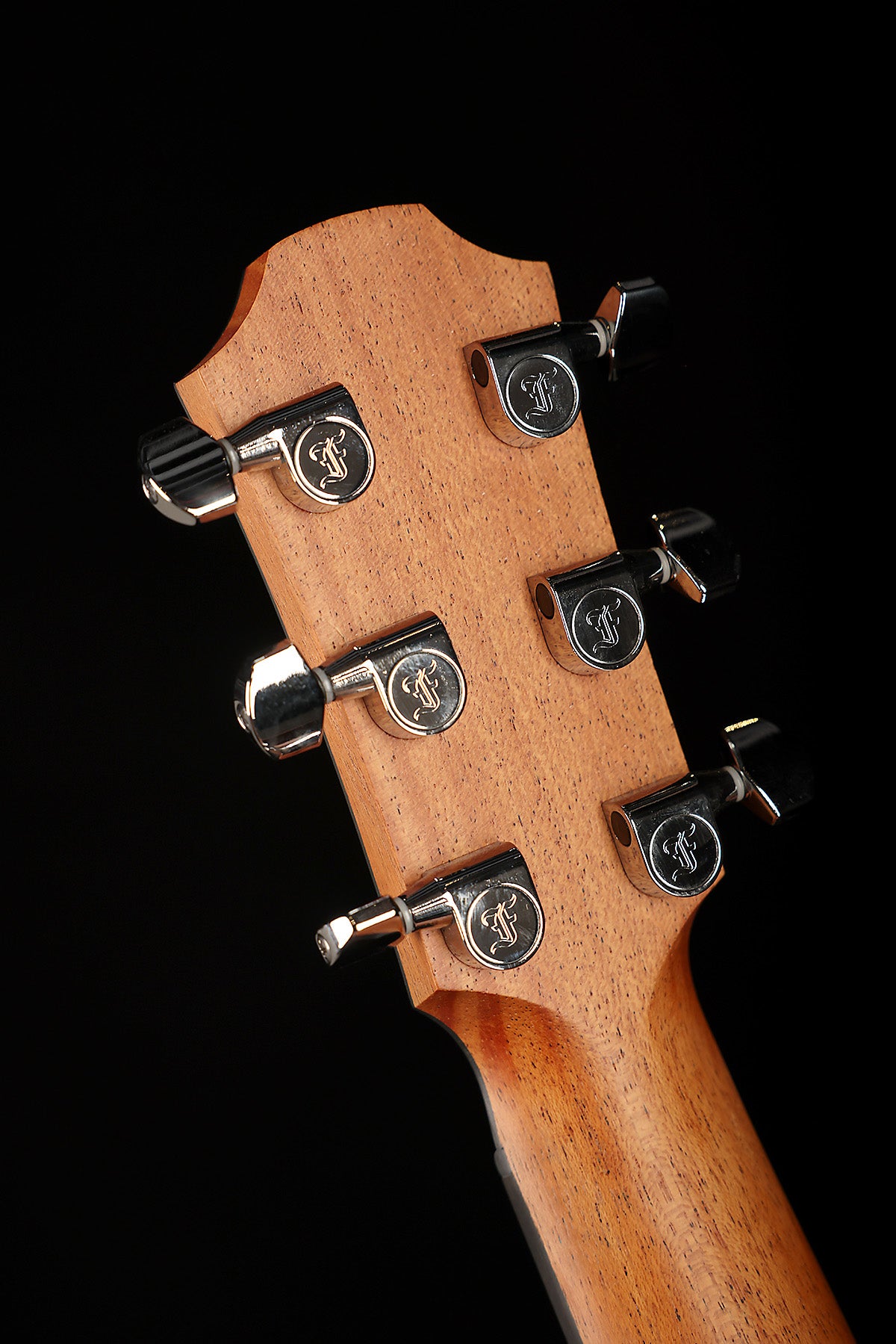 Furch Pioneer-CMe a 'Western Red Cedar / African Mahogany' 'Natural' Travel Acoustic Electric Guitar