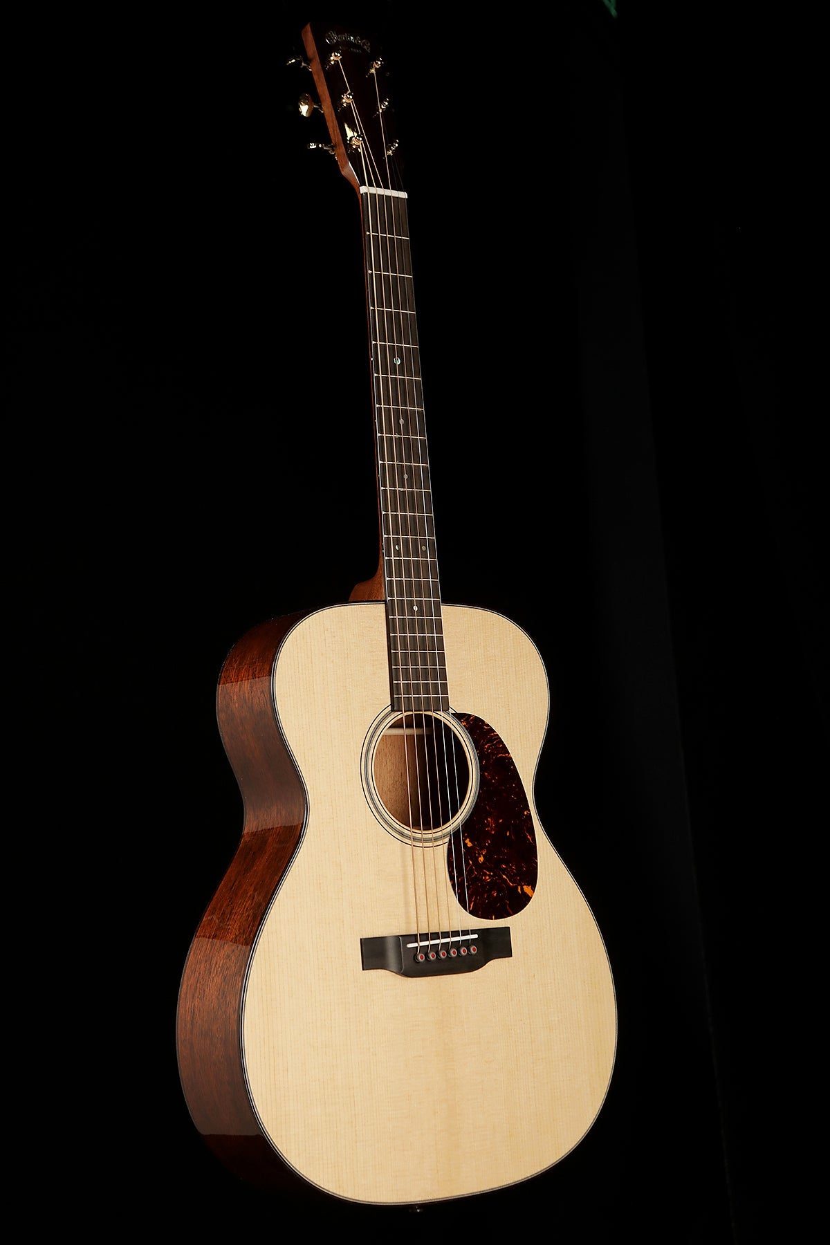 Martin 000-18MD: Modern Deluxe Acoustic Guitar - Acoustic Centre Music Store, Melbourne Australia