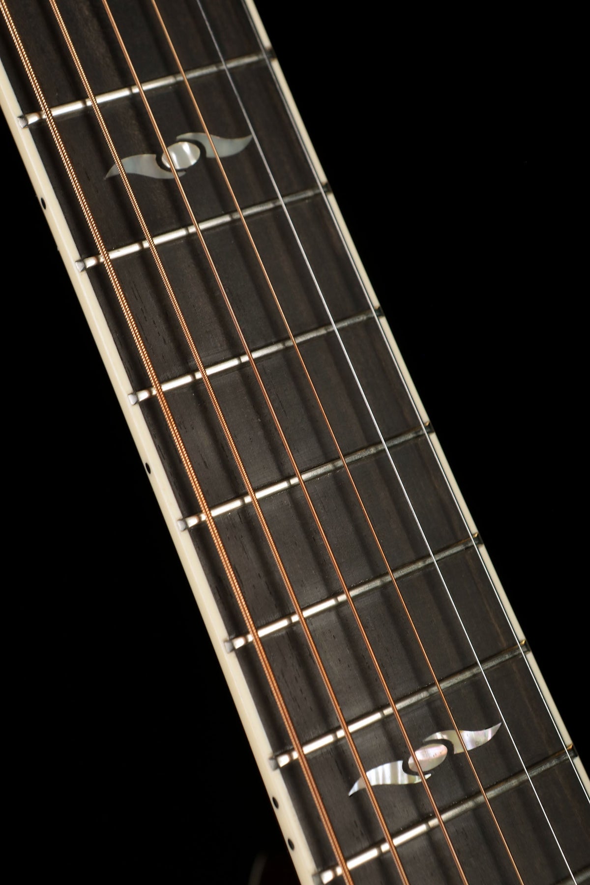 Eastman AC422CE-AE 'Sitka / Aged Eucalyptus' Acoustic Electric Guitar - Acoustic Centre Music Store, Melbourne Australia