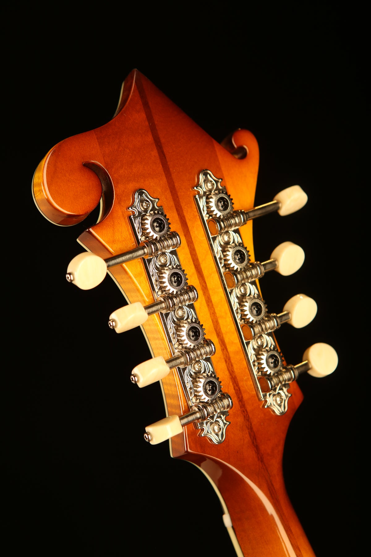 Eastman MD614-GB &#39;Gold Burst&#39; Oval-Hole Mandolin - Acoustic Centre Music Store, Melbourne Australia