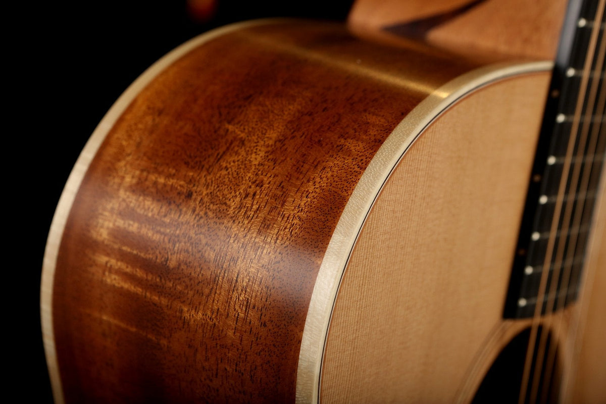 Lowden O-22 Acoustic Guitar - Acoustic Centre Music Store, Melbourne Australia