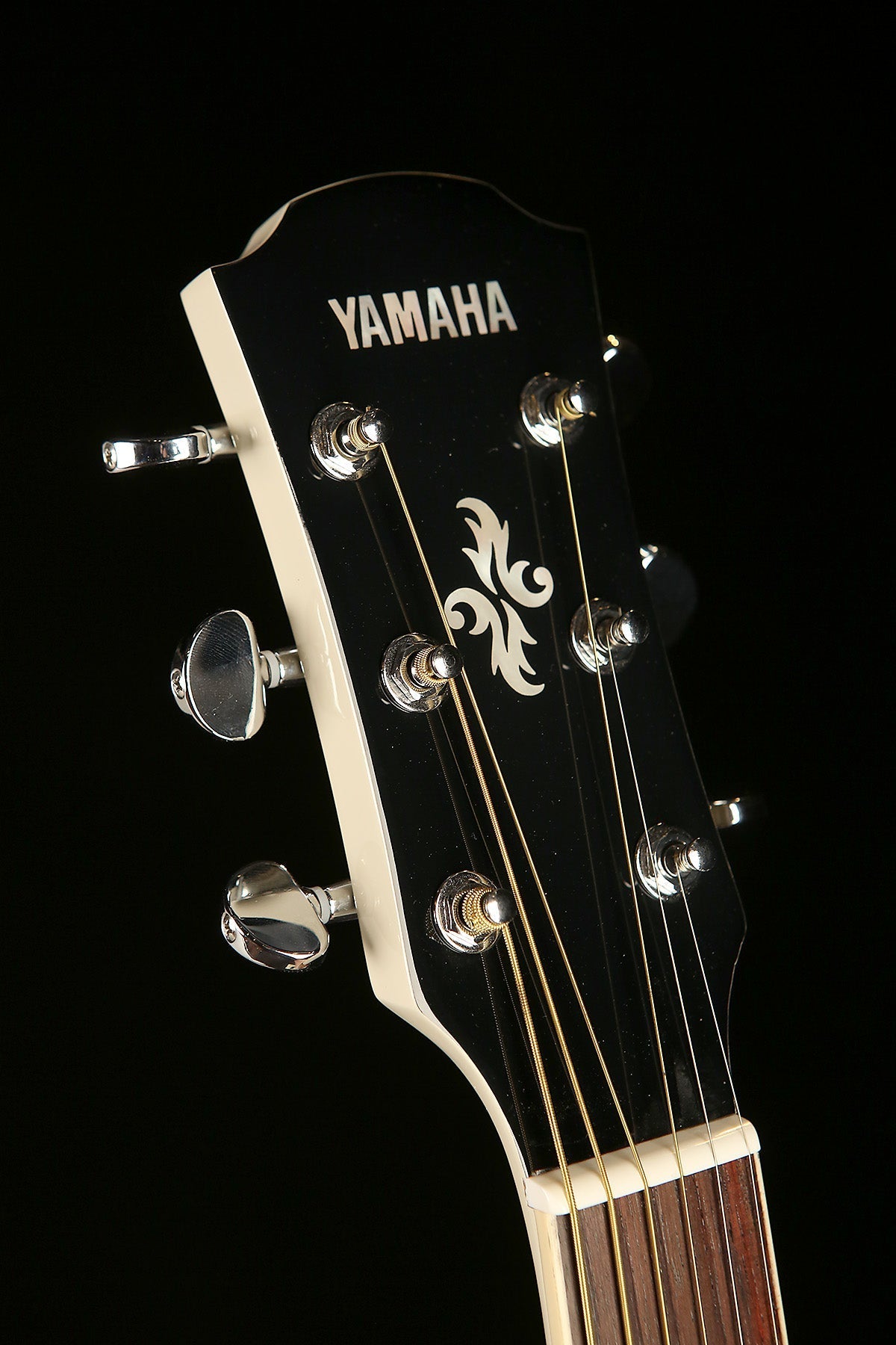 Yamaha APX600 &#39;Vintage White&#39; Acoustic Electric Guitar - Acoustic Centre Music Store, Melbourne Australia